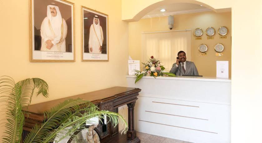 La Villa Hotel Doha Luaran gambar