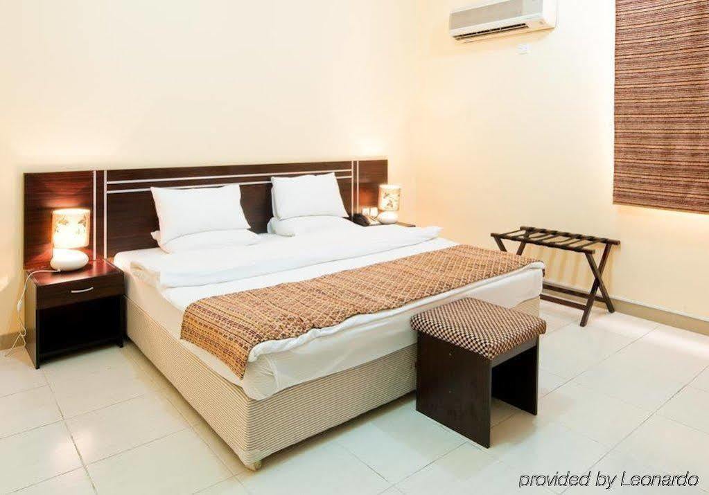 La Villa Hotel Doha Bilik gambar